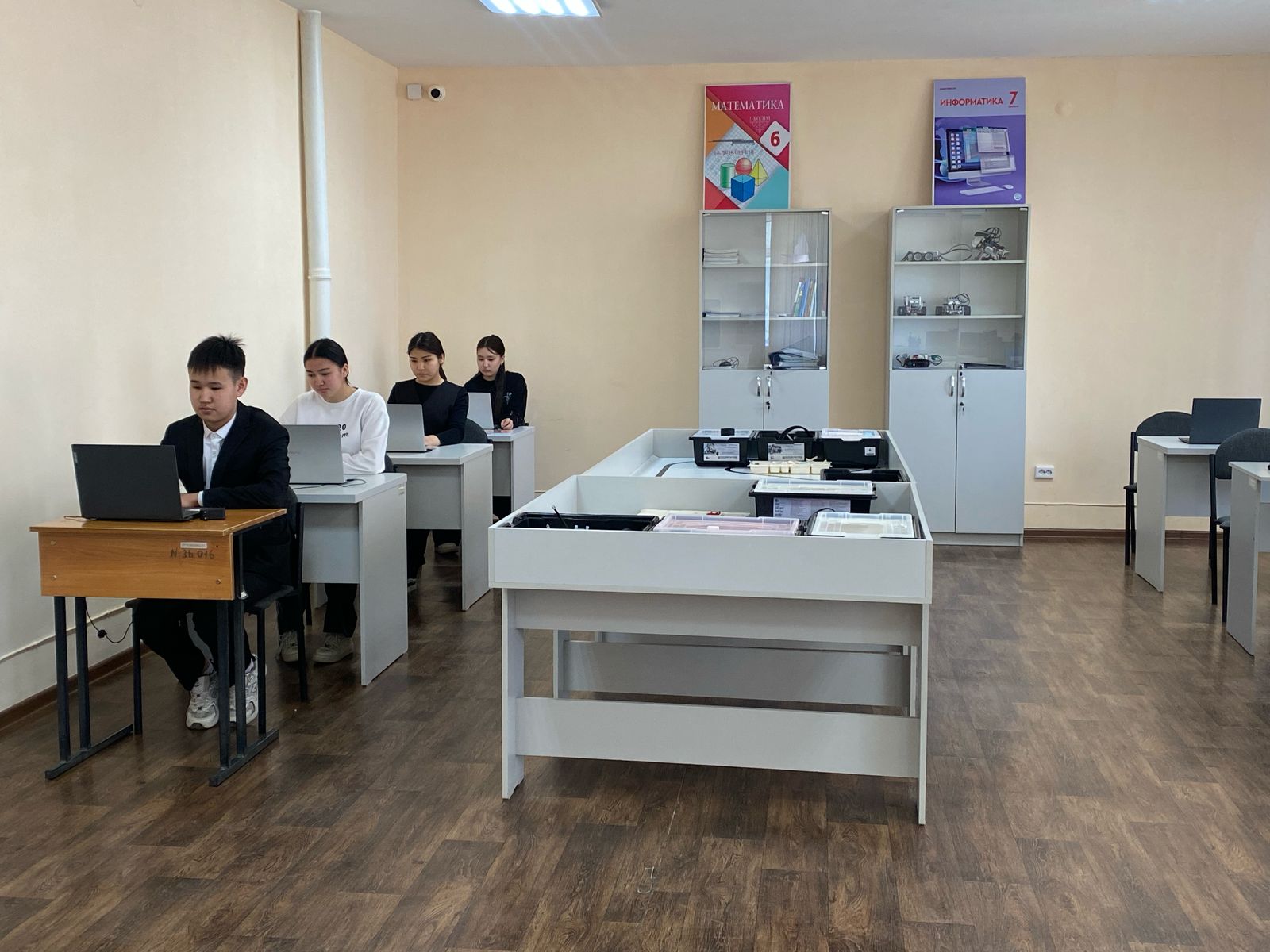 5-11- сыныптарда  мектепішілік бақылау жоспарына сай жоспарлы әкімшілік зерделеу жүргізілді.