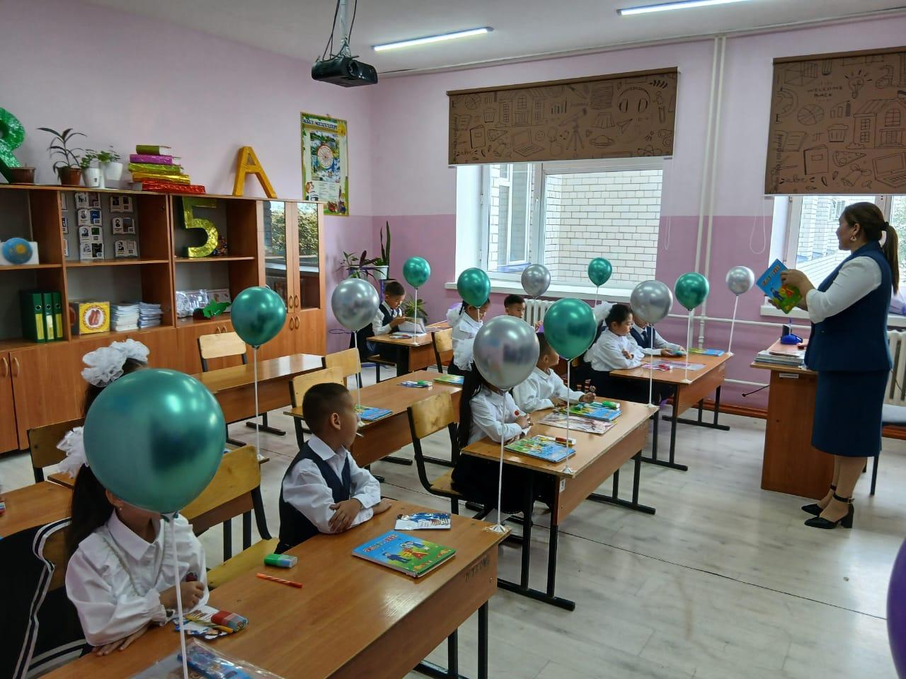 "Мектебім-мейірім мекені" атты білім күніне арналған салтанатты іс-шара өтті.